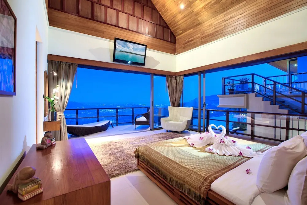 Grand Vista