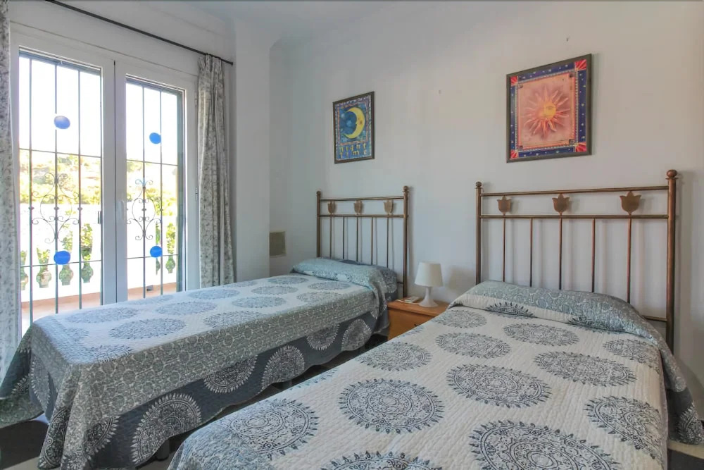 Villa Media Legua