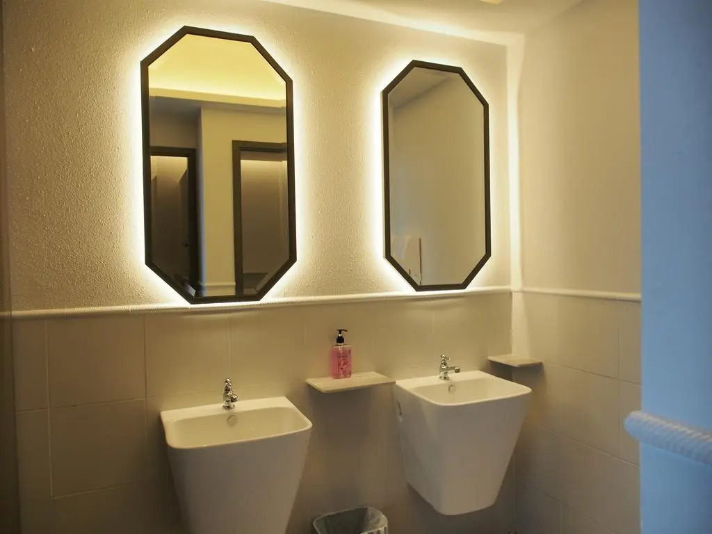 Отель Dash Living Rochor