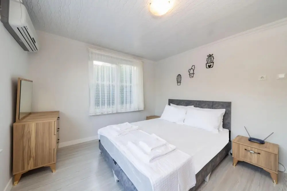 Villa with Private Pool near Airport in Muratpasa
