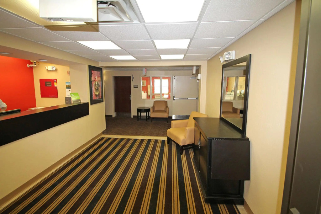 Studio 6 Corporate Extended Stay Buffalo Amherst NY