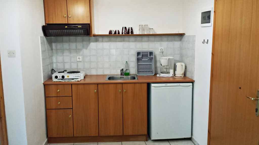 Efrosini Hotel Apartments & Studios
