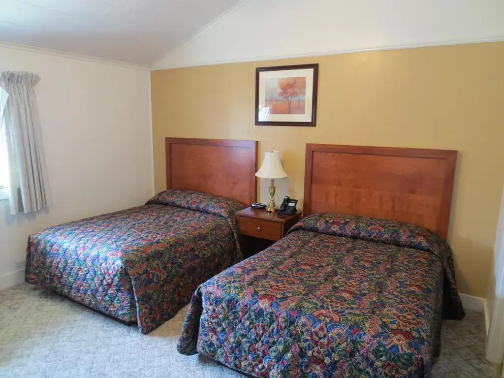 Hickory Grove Motor Inn - Cooperstown