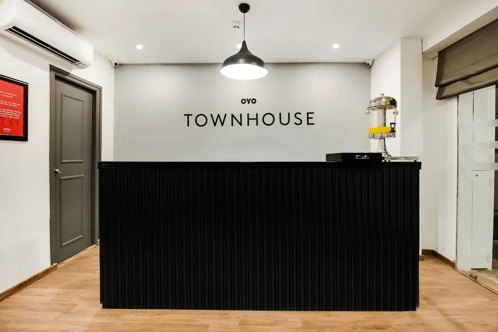 OYO Townhouse 232 RP Road