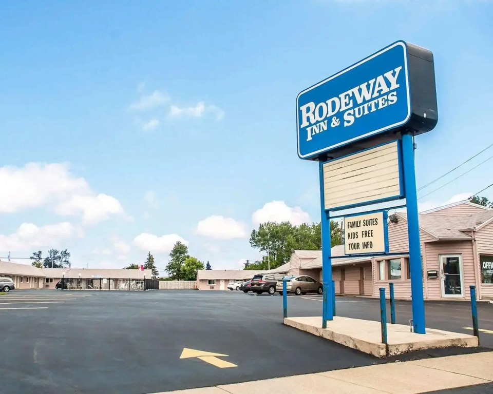 Rodeway Inn & Suites Niagara Falls