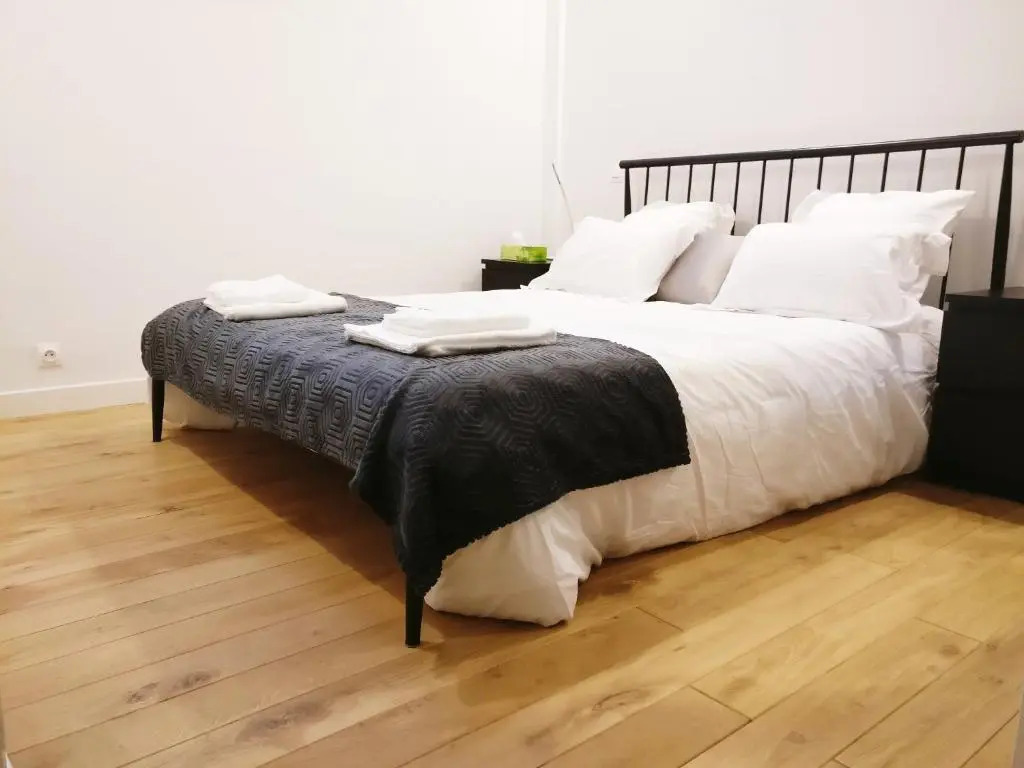 Montmartre - 3 Bedrooms apartment - 6 Guests - AC