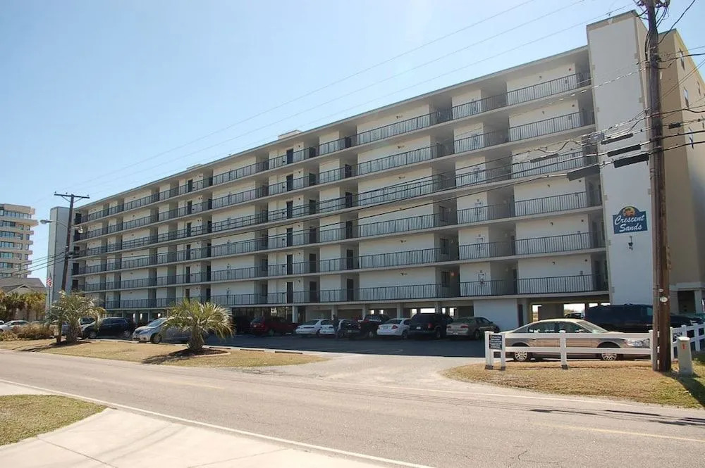 1037-2-G Crescent Sands at CB - 3 Br Condo