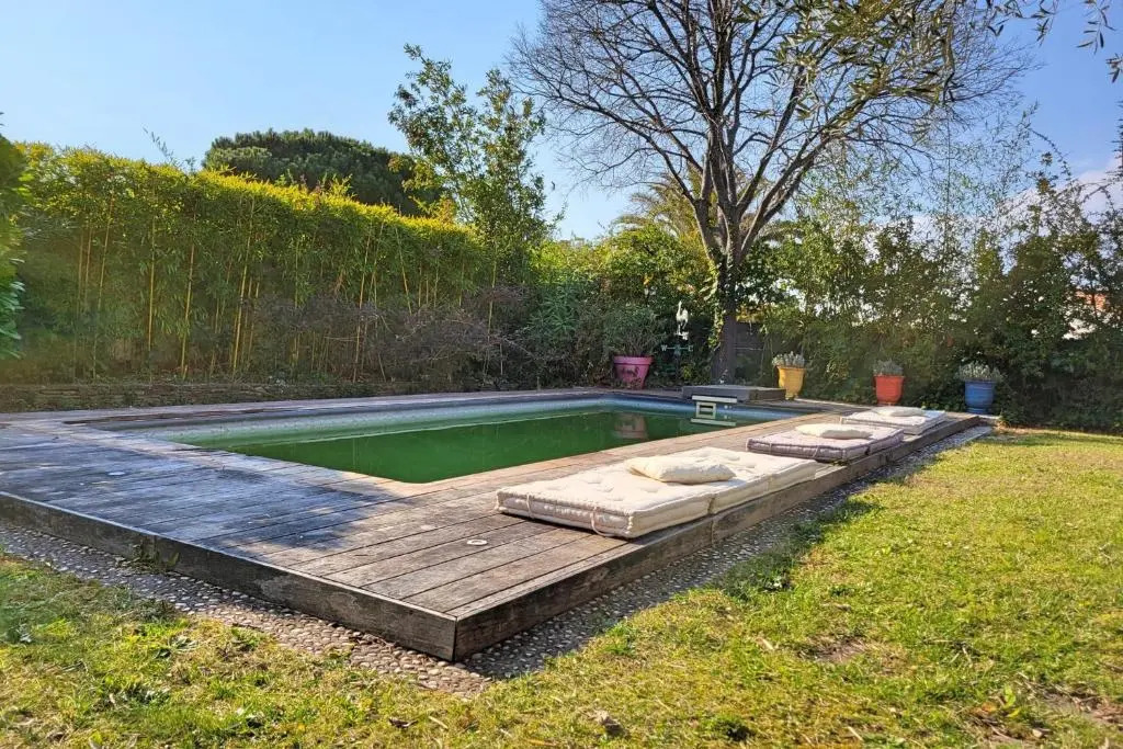Beautiful House For 8 With Garden And Pool
