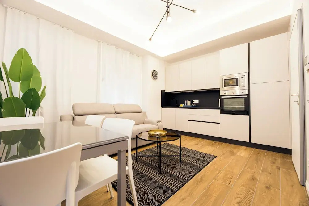 JOIVY Chic apartments in Piazza Dante, Genoa