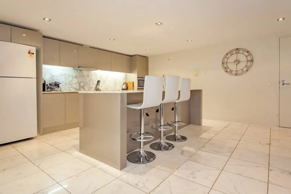 Mantra Aqua, Penthouse 83/1A Tomaree Street