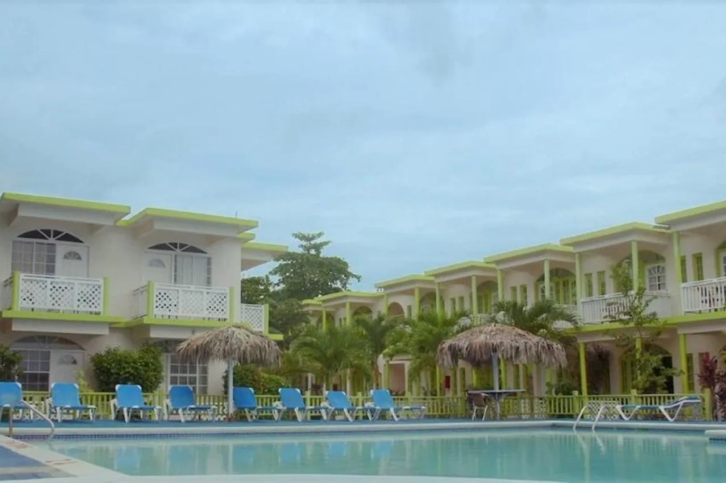 Fun Holiday Beach Hotel