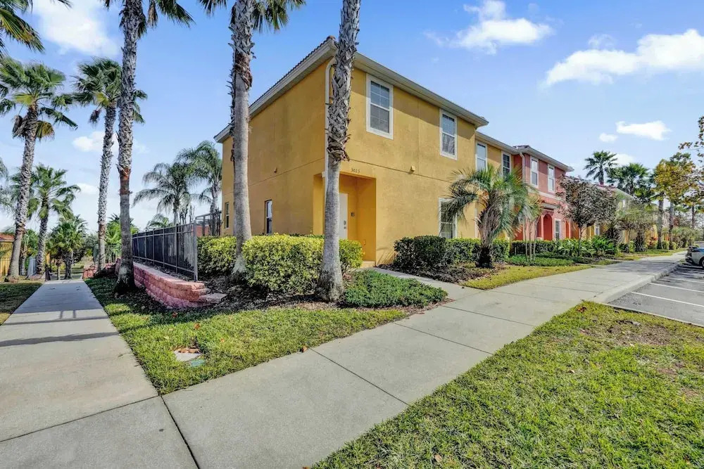 Upstay Spacious 3BR Home w/ Resort Clubhouse Pool