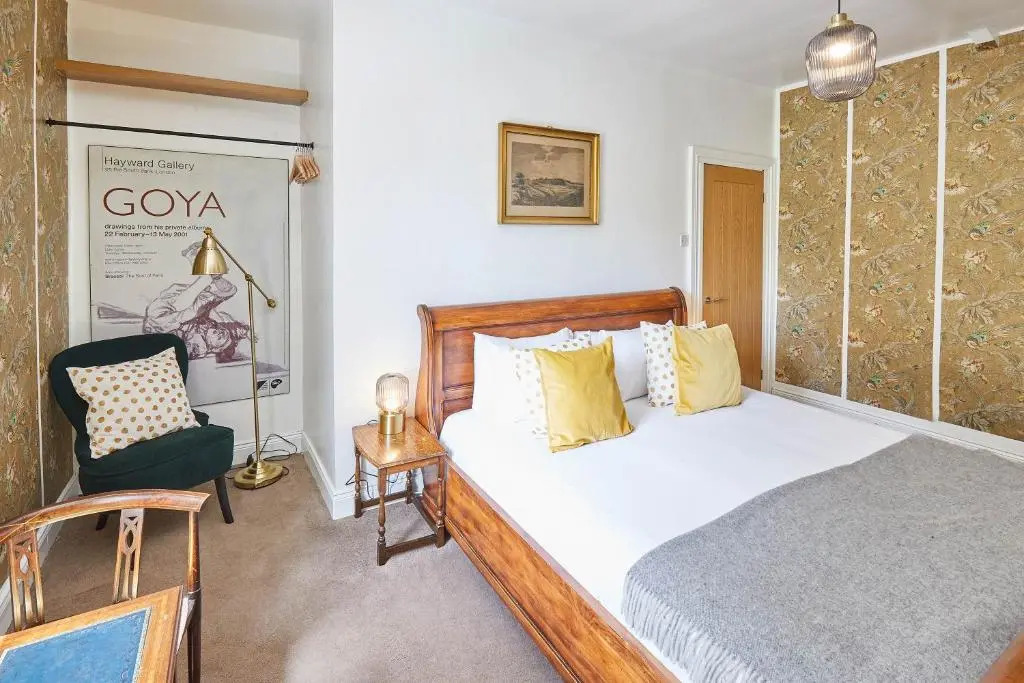 Host Stay Elliott Terrace