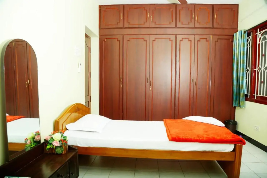 ZuriEL Suite GUEST HOUSE