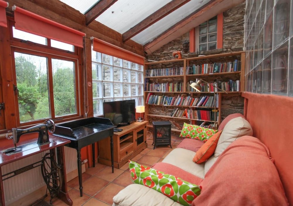 Moville Boutique Hostel