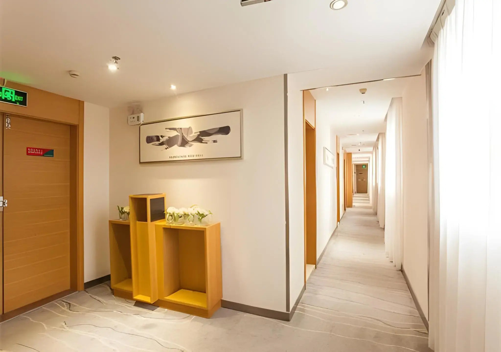 City Comfort Inn