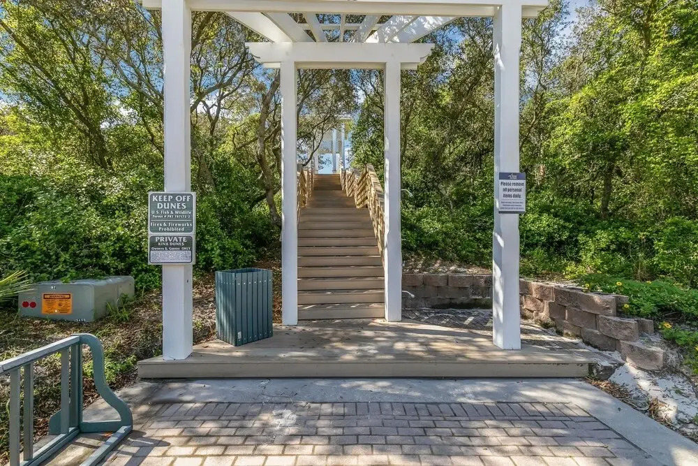 Fully Loadedprivate Beachsleeps10 W/golf! 3 Bedroom Home by RedAwning