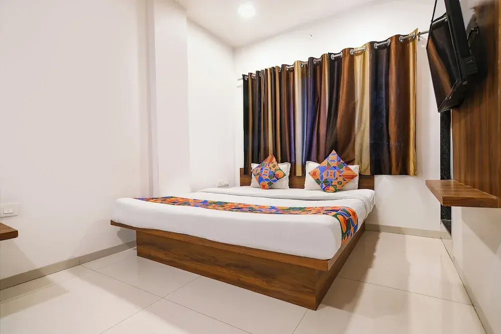 FabHotel Apple Near ITI