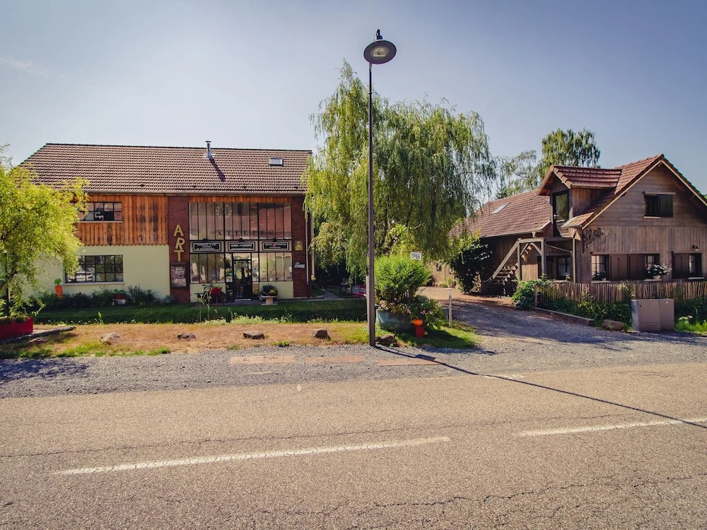 Cottage in Saint-quirin by Lake & Town
