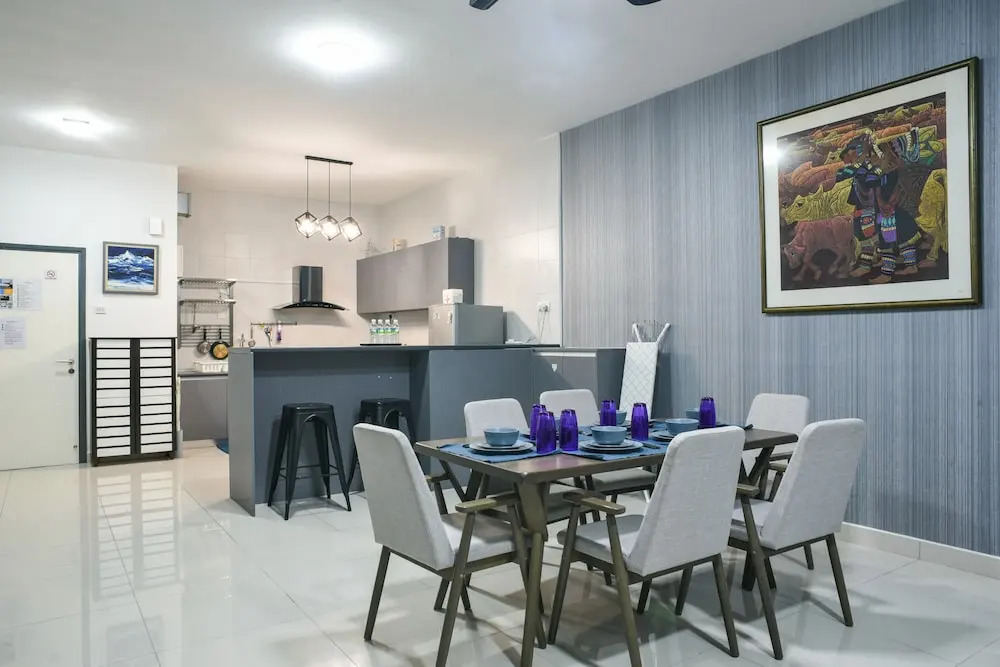Damen Residence by Widebed