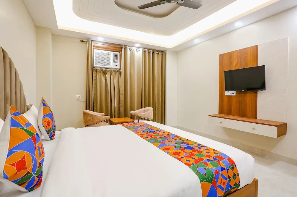 FabHotel Raahi Retreat - Nr Star Mall & 32nd Avenue