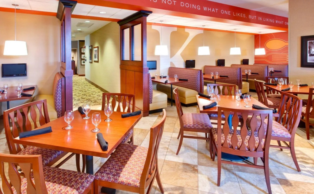 Holiday Inn & Suites Memphis - Wolfchase Galleria by IHG