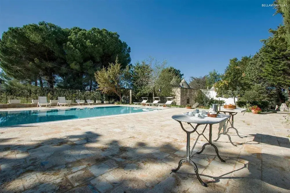 751 Trullo con Piscina e Pineta a Locorotondo