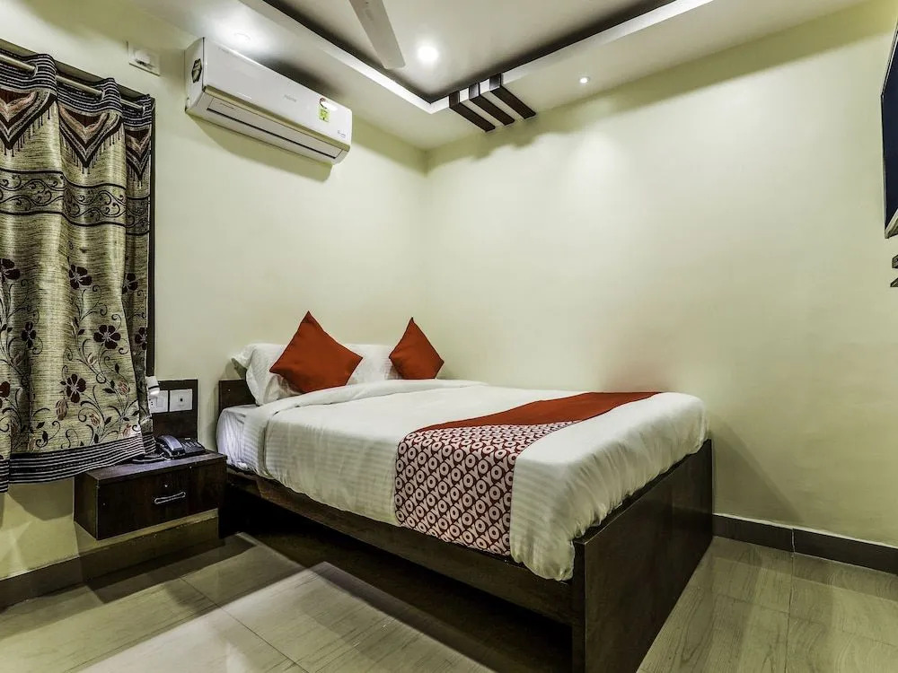 OYO 14925 Harsha Residency