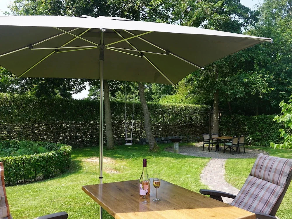 Detached Holiday Home With Spacious Garden and Within Walking Distance of the Veerse Meer