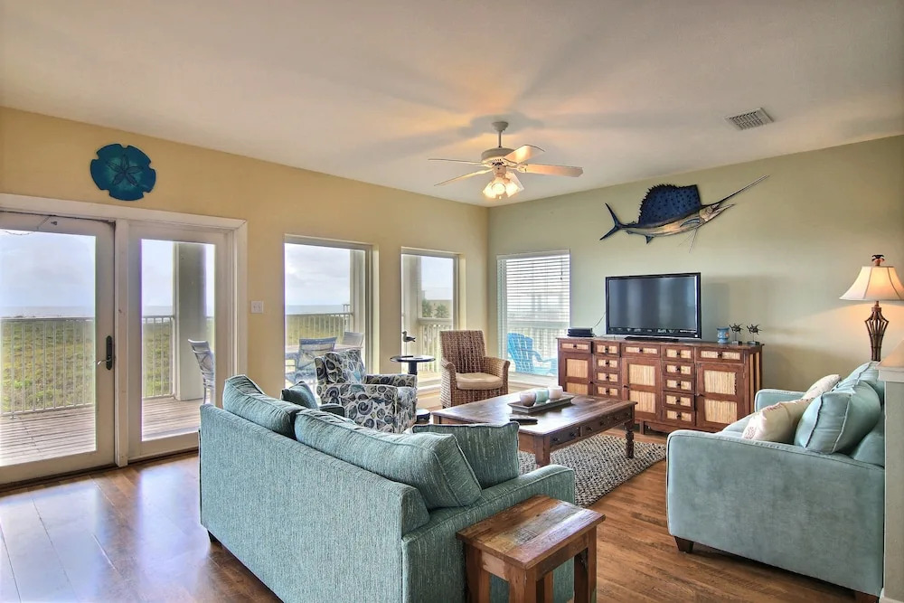 Ocean Oasis 5 Bedrooms 4 Bathrooms Home