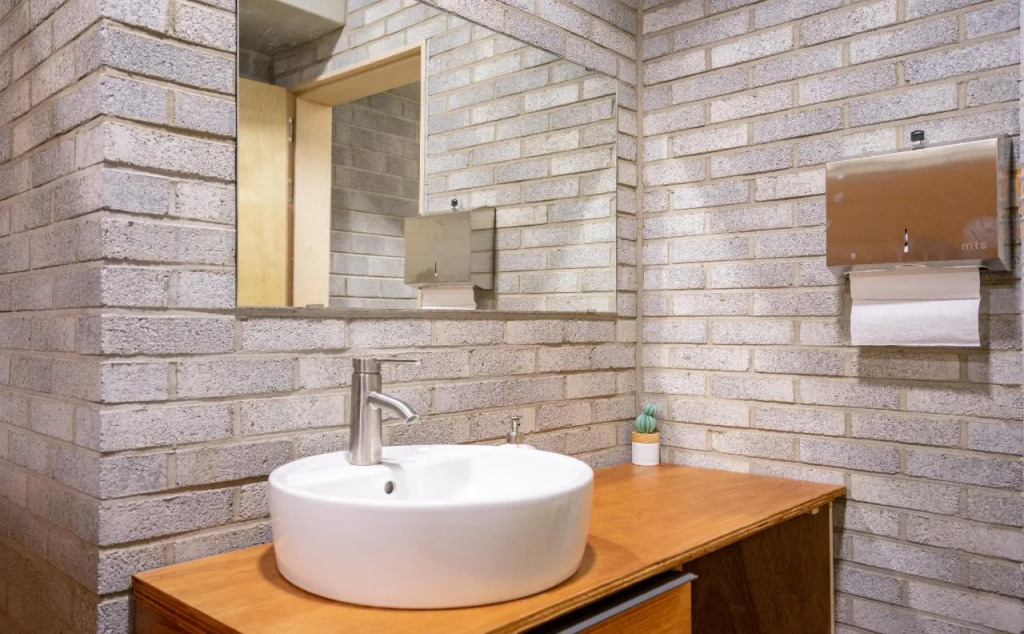 Mireuk Mireuk Hostel