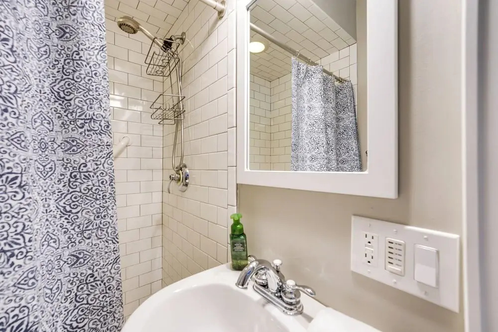 Riverfront St Clair Home - Walk to Downtown!