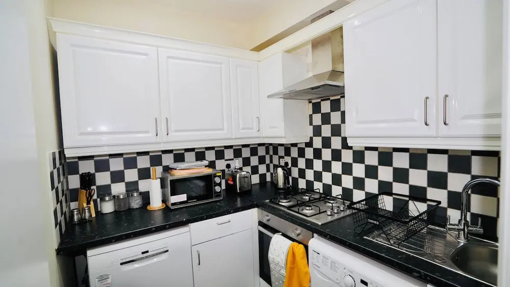 F3 Cranbrook Stunning Apt Free Parking