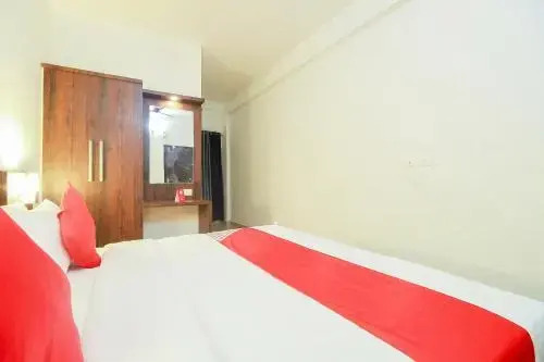 OYO 24817 Wayanad Royal Grand