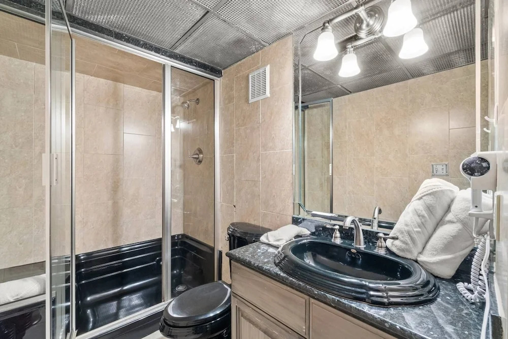 Edgewater Tower 2 Unit 505