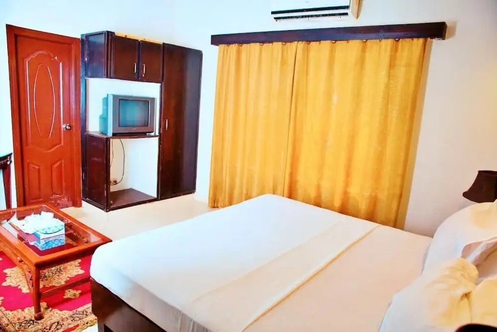 New Doves Inn Hotel