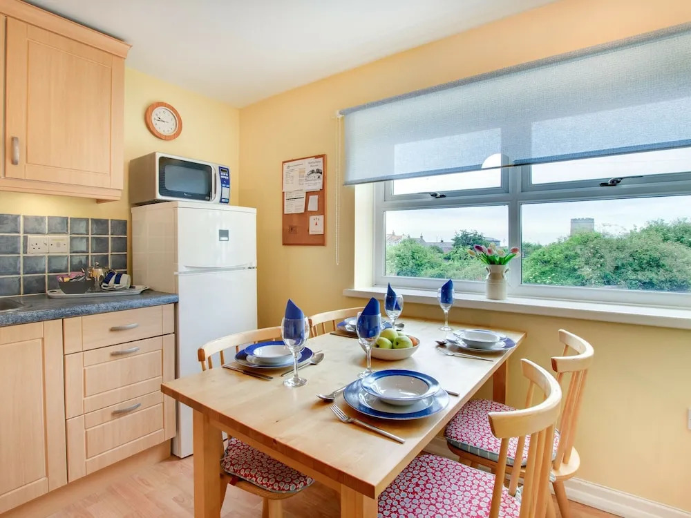 A Delightful Coastal Apartment Near the Beach