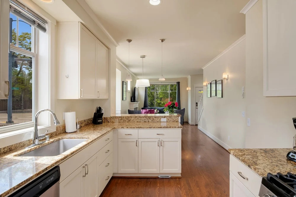 Seattle Vacation Home: The Parsonage