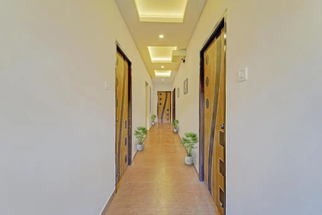OYO Townhouse 1090 G Silver Nungambakkam