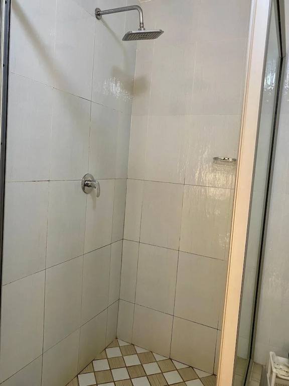 Spacious Ground-floor Studio in Central New Chadcombe - 2316