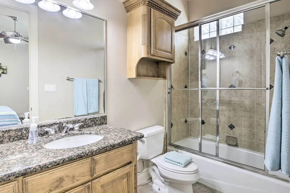 South Padre Island Condo - 200 Ft to Beach!