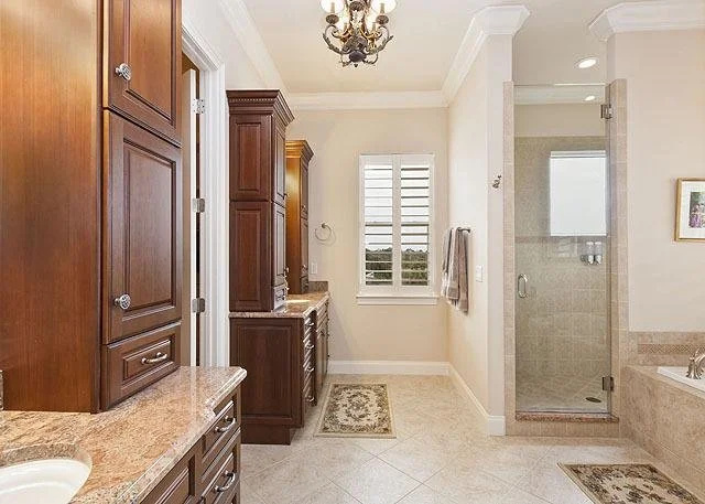 Florence By the Sea 6 Br home by RedAwning