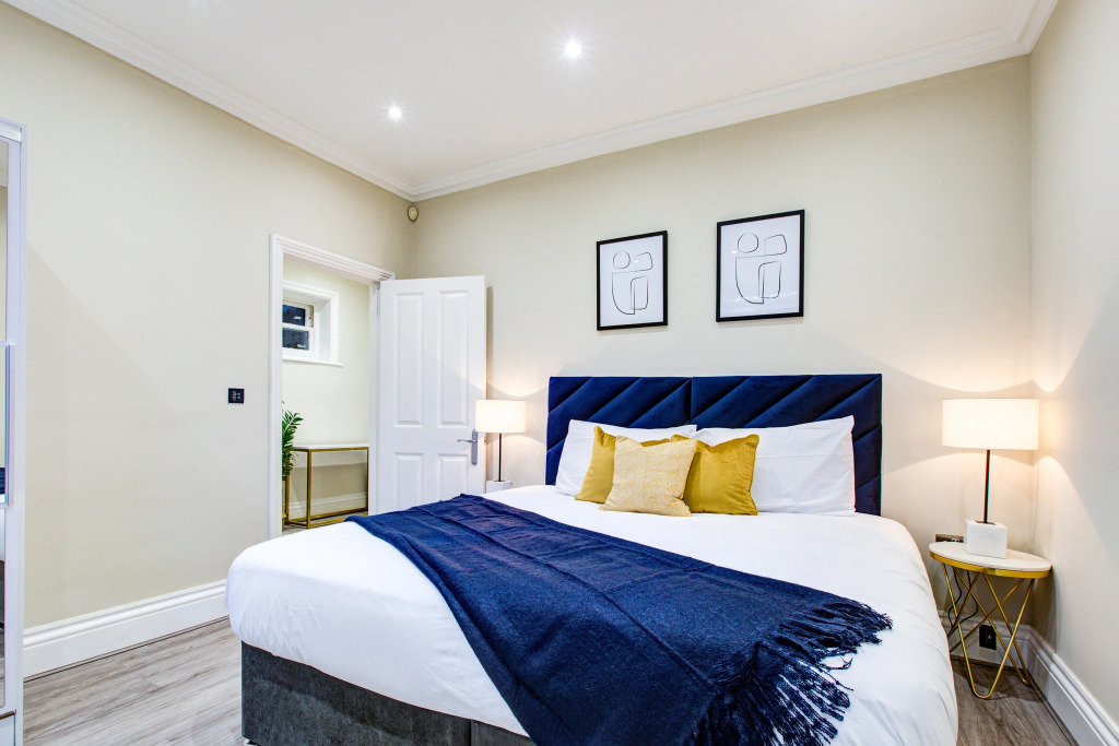 Hybrid Resi - London, Battersea near Power Station