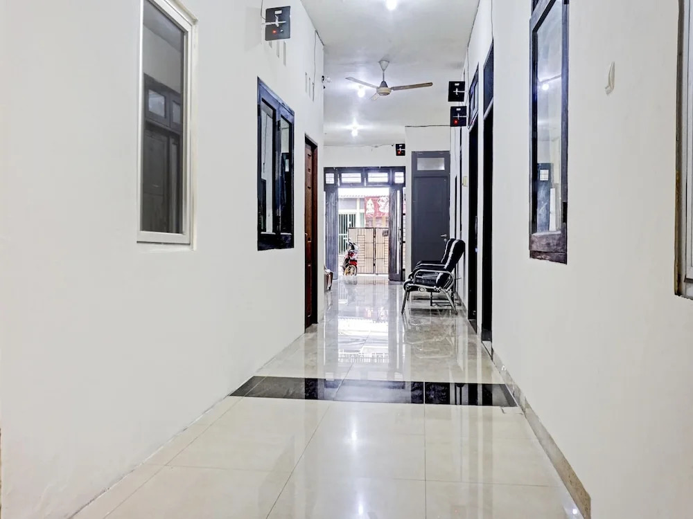OYO 90689 Lily House