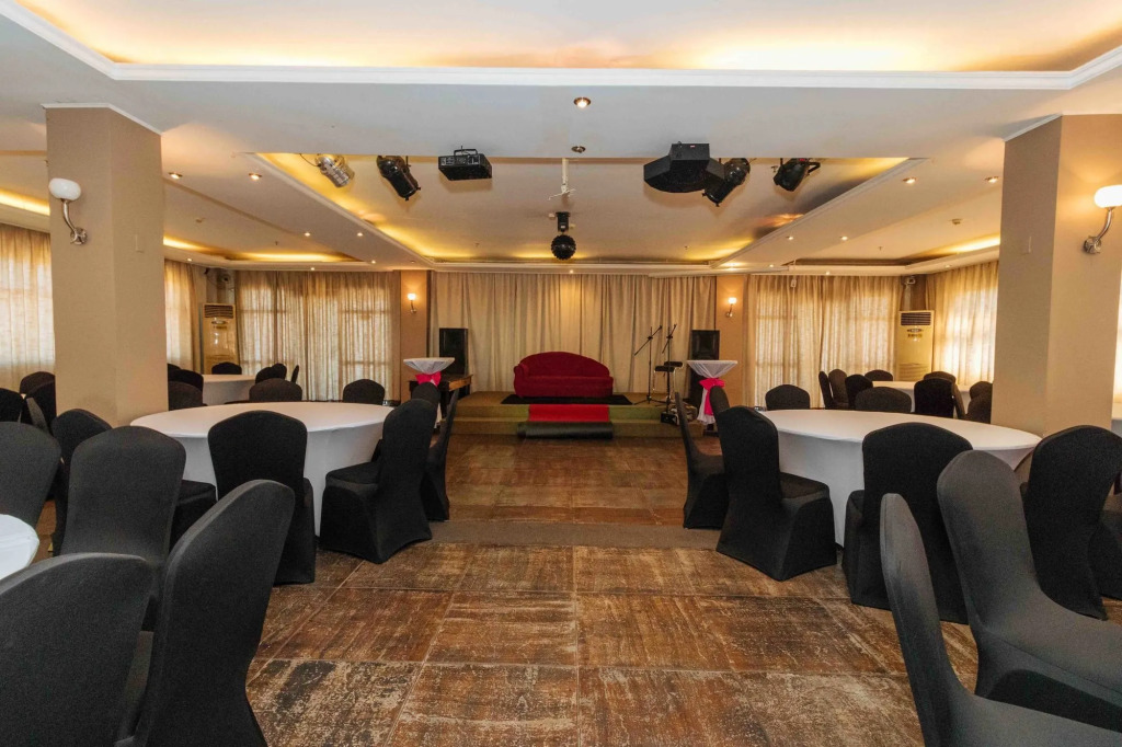 RedDoorz Plus @ Project 6 Quezon City