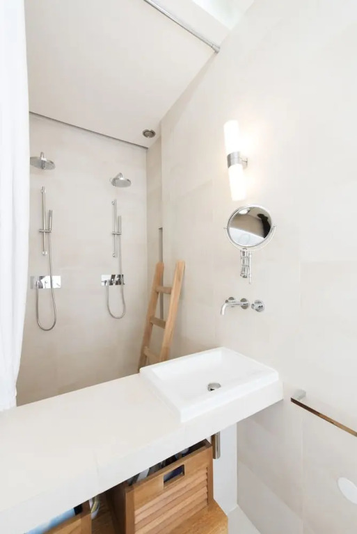 Sunshine Loft in Montmartre