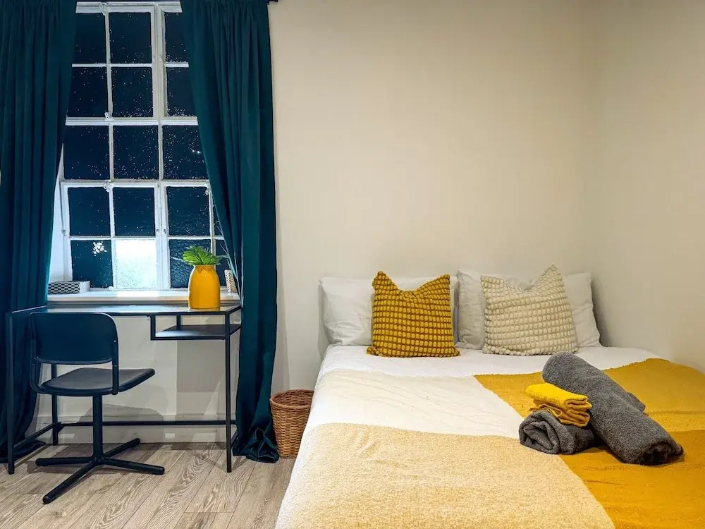 Maidstone-towncenter-wifi-2br-parking-cityviews