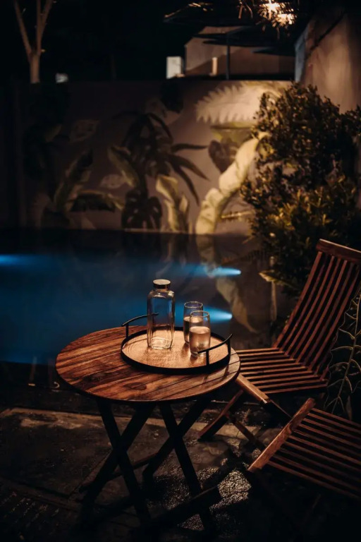 Novella Concept Hotel & Cafe