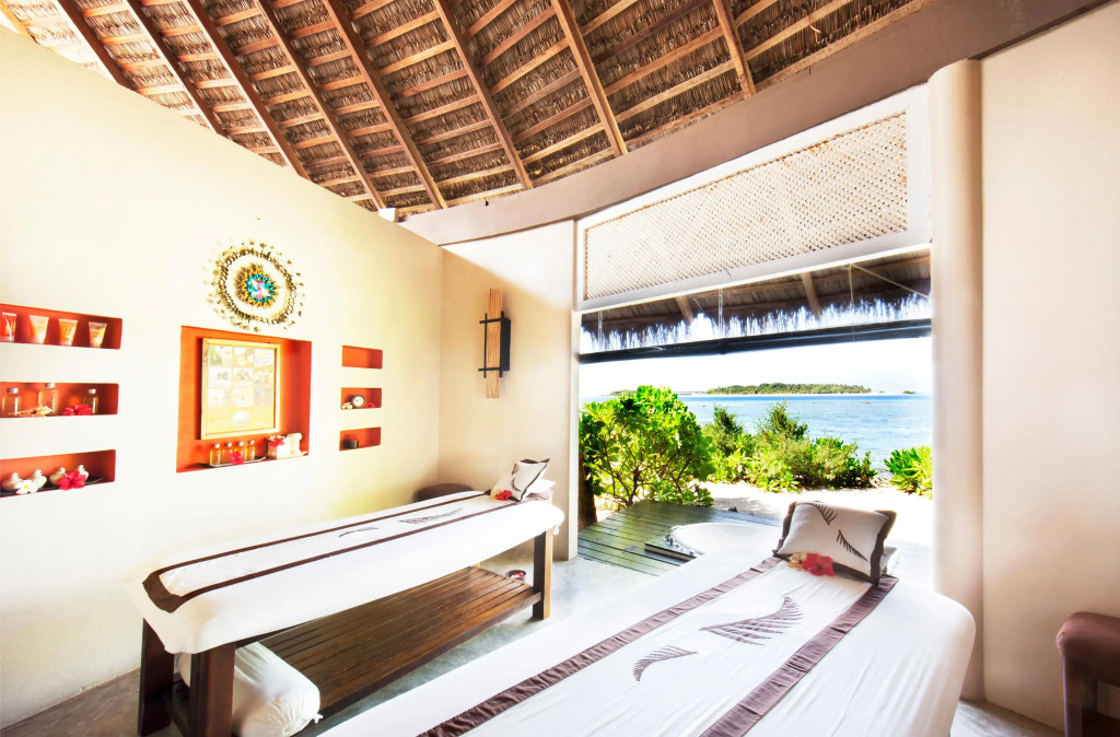 Adaaran Select Huduran Fushi
