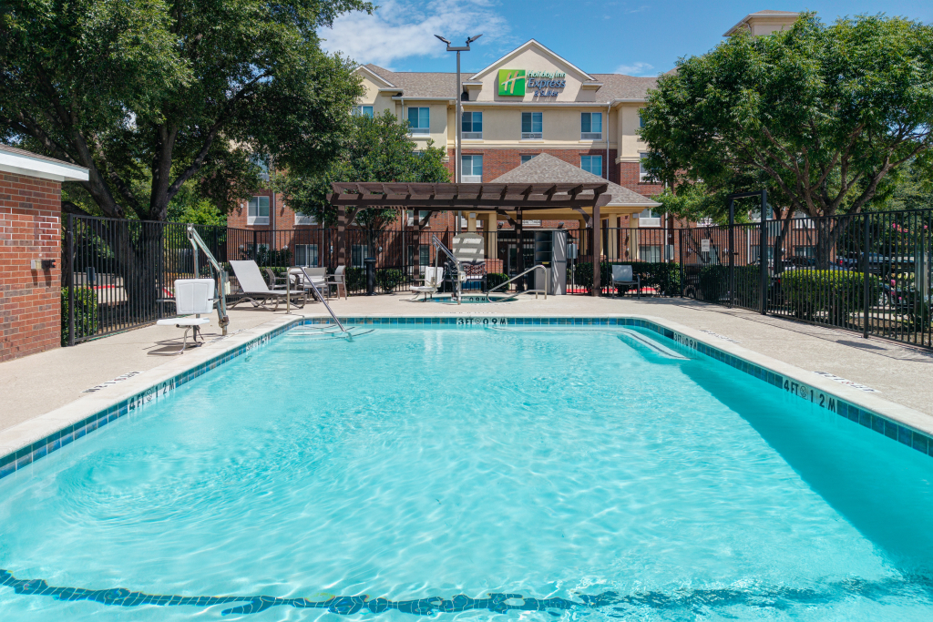 Holiday Inn Express Hotel & Suites Dallas - Grand Prairie I-20 by IHG